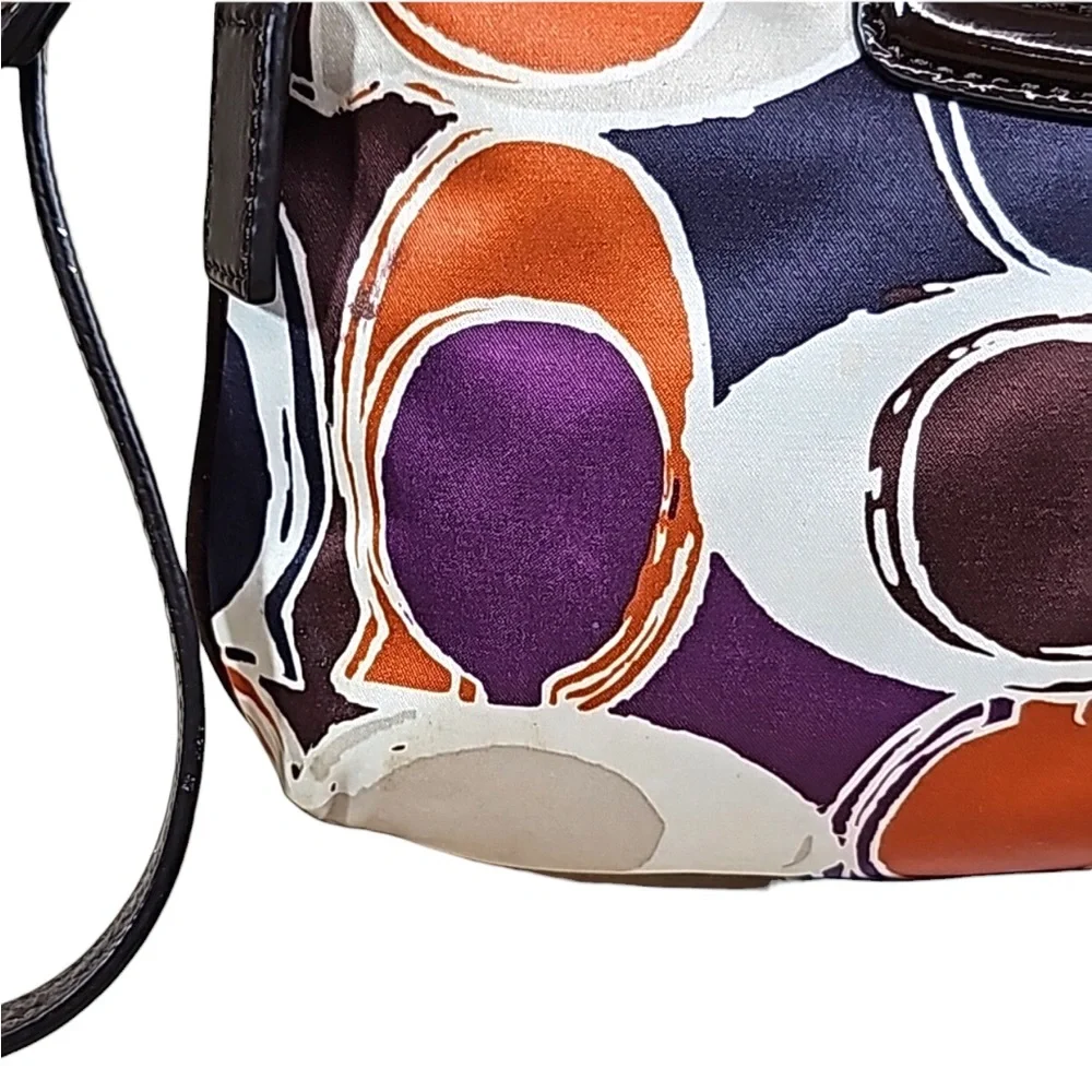 COACH POPPY SIGNATURE WRISTLET - Picture 4 of 9